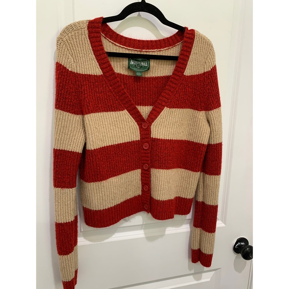 American Eagle Striped V-Neck Cardigan Sweater Red Tan Ribbed Knit Medium